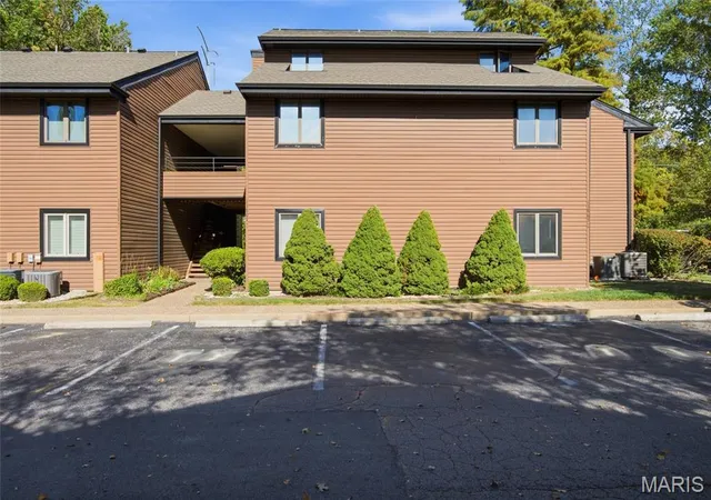 13807-amiot-dr-c-saint-louis-mo-63146/hzid_7287c80c