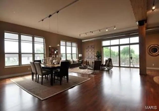 6340-clayton-rd-301-richmond-heights-mo-63117/hzid_bbe6f2f9