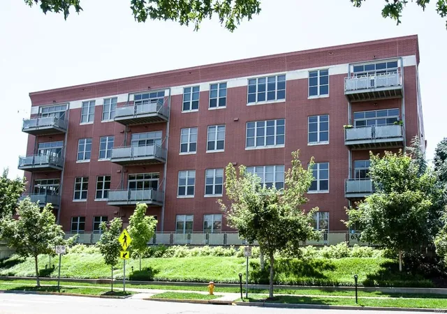 6340-clayton-rd-301-st-louis-mo-63117/hzid_f36ca029