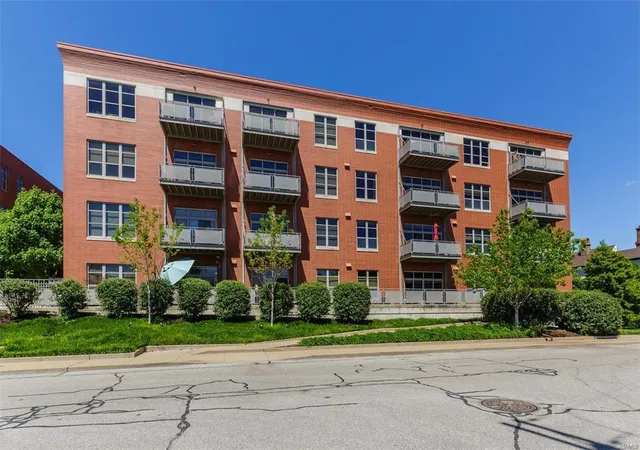 6340-clayton-rd-307-st-louis-mo-63117/hzid_5a5bf7f4