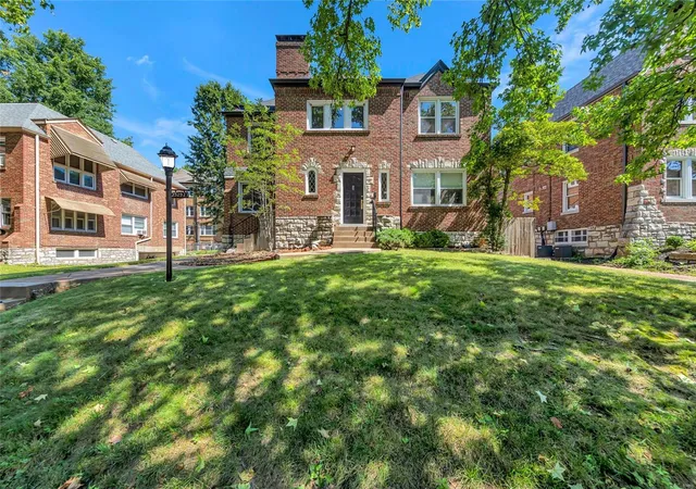 7527-cromwell-dr-saint-louis-mo-63105/hzid_9cacf645