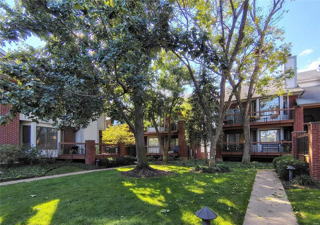 437-clara-ave-20-saint-louis-mo-63112/hzid_c30f20b8