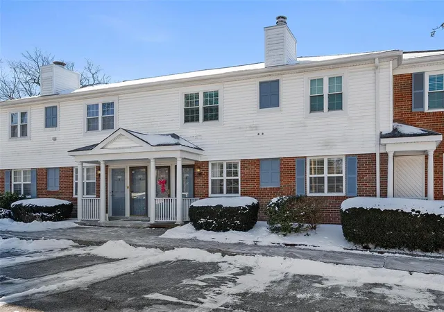 9174-eager-rd-saint-louis-mo-63144/hzid_88dff813
