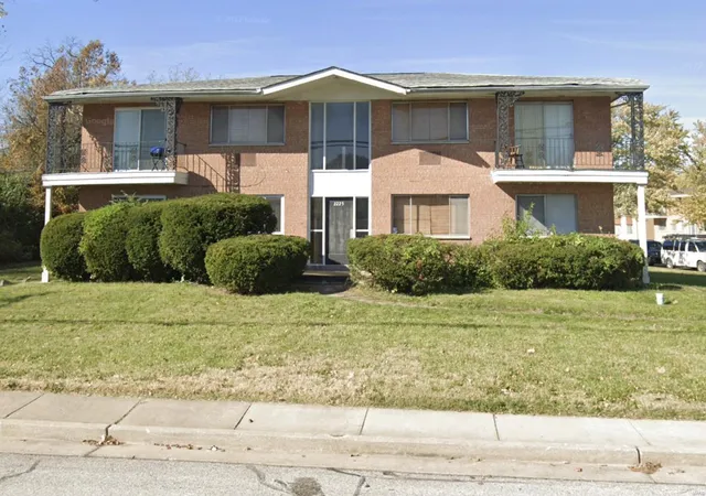 2225-lackland-rd-saint-louis-mo-63114/hzid_455887c8