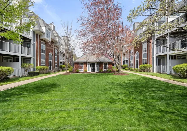 4225-w-pine-blvd-4-saint-louis-mo-63108/hzid_4a4fed56