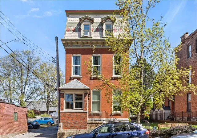 2612-s-13th-street-c-saint-louis-mo-63118/hzid_82f89dd3