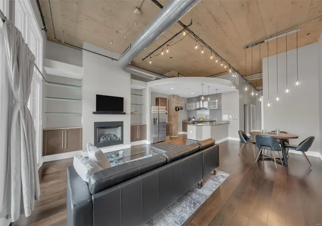 4100-forest-park-ave-214-st-louis-mo-63108/hzid_382a002f