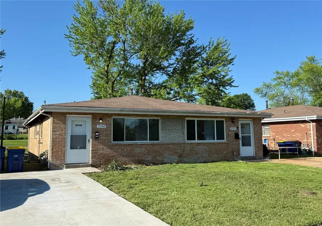 10748-tropic-dr-48-50-st-ann-mo-63074/hzid_a2292435