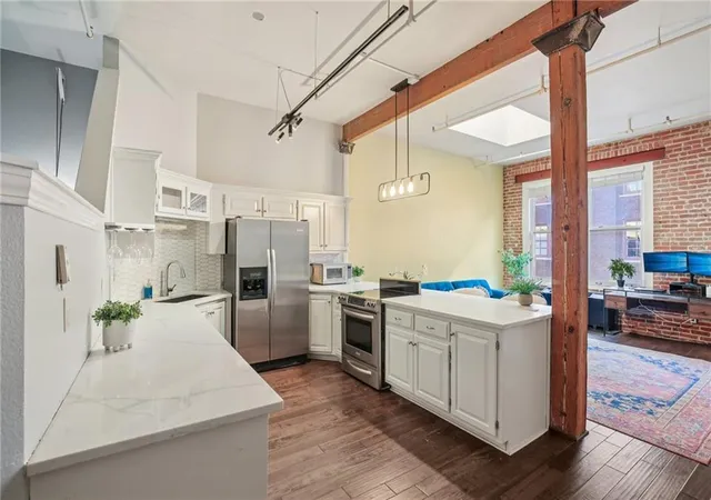 308-w-8th-st-509-kansas-city-mo-64105/hzid_b49522e0