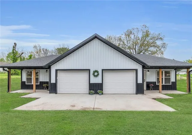 511-w-mcgaughy-st-hamilton-mo-64644/hzid_c6fc8a48