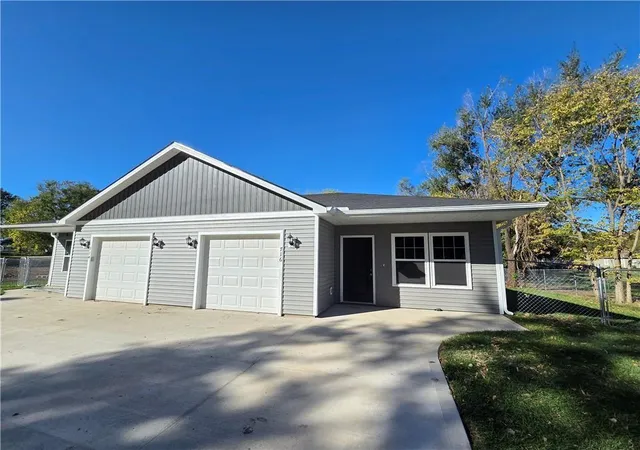 32-e-7th-street-adrian-mo-64720/hzid_ba995ad2