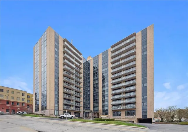 4545-wornall-rd-1210-kansas-city-mo-64111/hzid_8d5e6da7