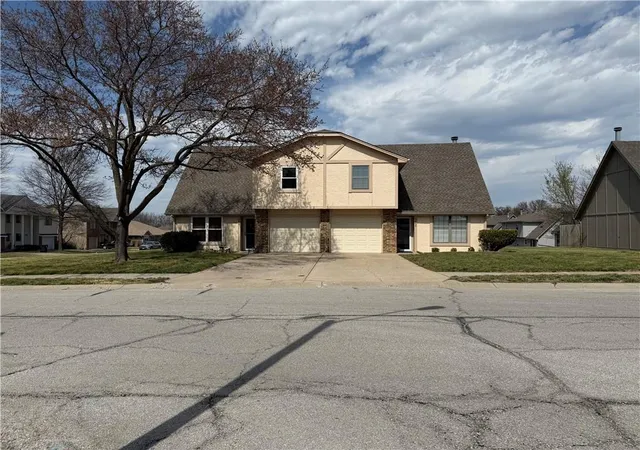 3605-sw-jackson-st-blue-springs-mo-64015/hzid_c9e82d28