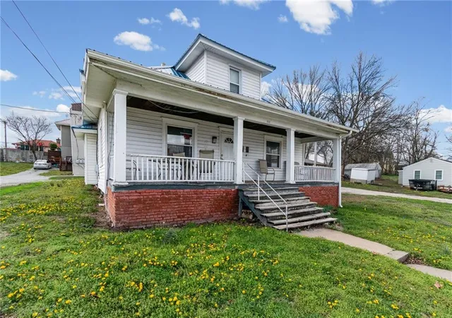 111-n-virginia-st-carrollton-mo-64633/hzid_94ccaa8d