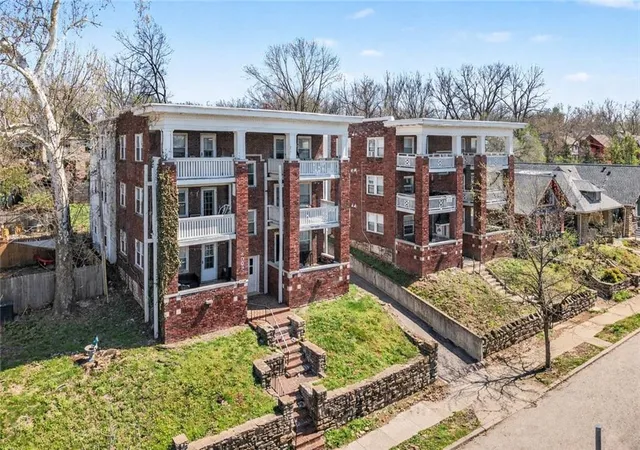 4009-4015-charlotte-st-kansas-city-mo-64110/hzid_faee70f3