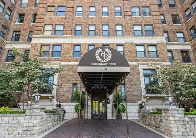 229-ward-pkwy-101b-kansas-city-mo-64112/hzid_cf0f549b