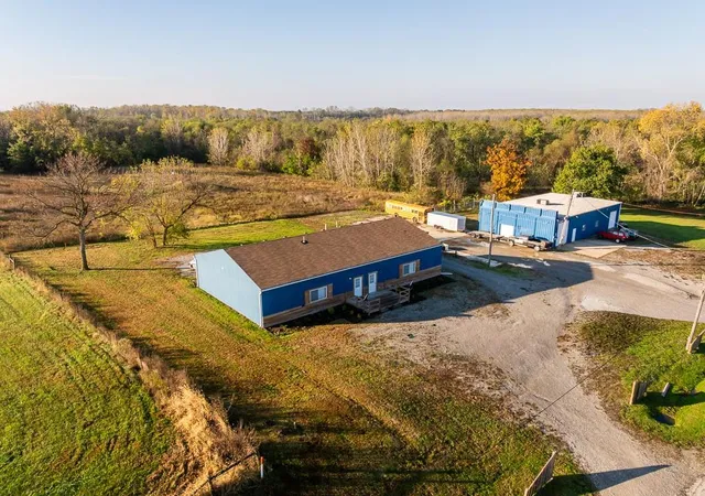 700-w-40-highway-sweet-springs-mo-65351/hzid_5fb0649f