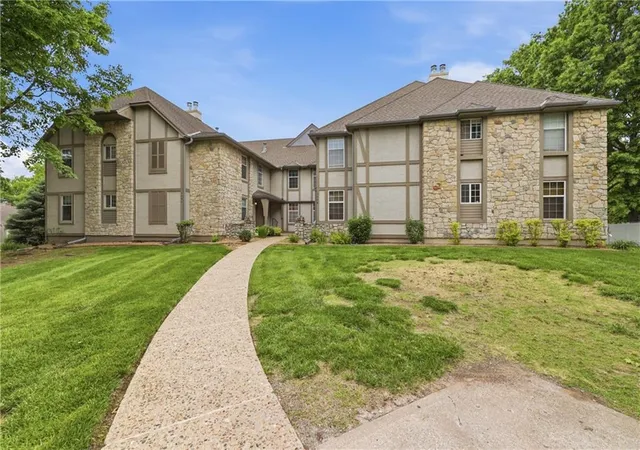 1305-nw-village-dr-c-blue-springs-mo-64015/hzid_f833f14f