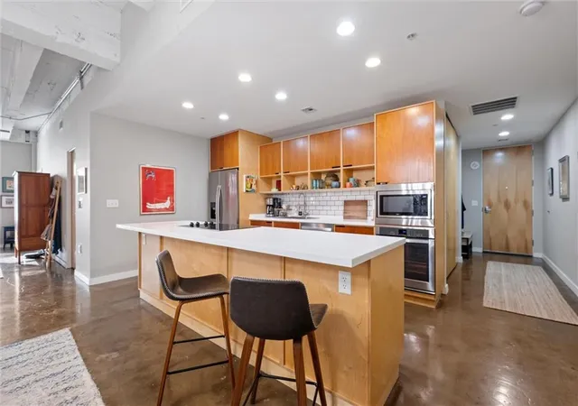 21-w-10th-st-7d-kansas-city-mo-64105/hzid_b48e8154