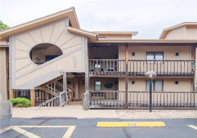 4-sunrise-ridge-dr-sunrise-beach-mo-65079/hzid_7ca1c1af