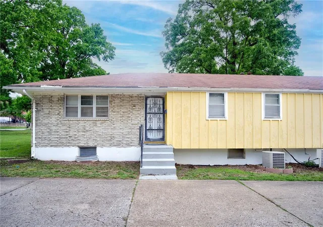 1836-e-78th-street-kansas-city-mo-64132/hzid_33bf143c