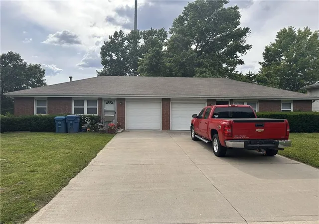 202-204-s-sterling-ave-sugar-creek-mo-64054/hzid_39a3350d