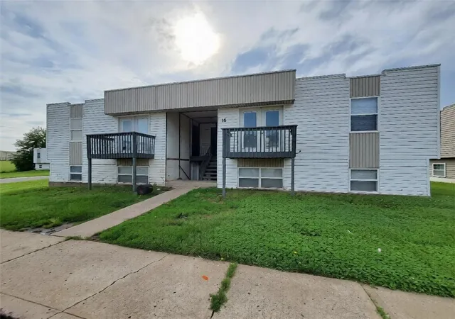8201-spring-valley-rd-belton-mo-64012/hzid_55627584