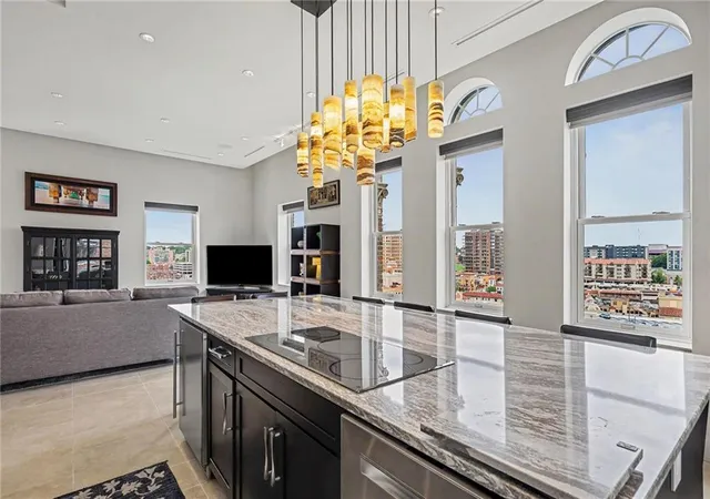229-ward-pkwy-1001b-kansas-city-mo-64112/hzid_bd31771c