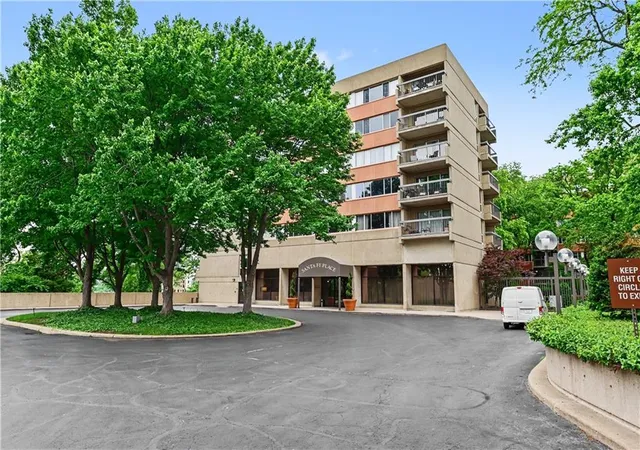 2525-main-st-314-kansas-city-mo-64108/hzid_e4ccf21a