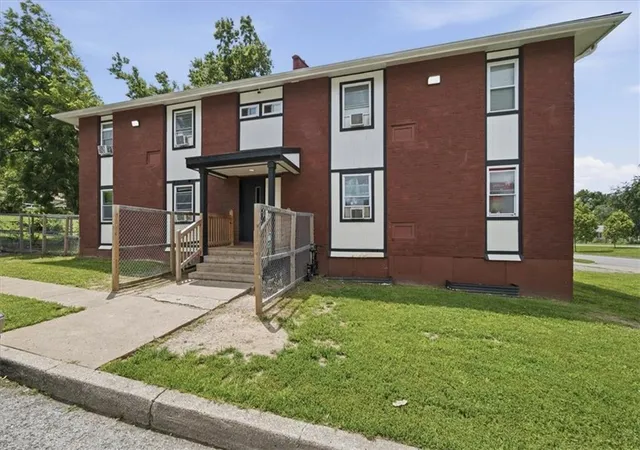 5401-e-27th-terrace-kansas-city-mo-64128/hzid_c2d65bc2