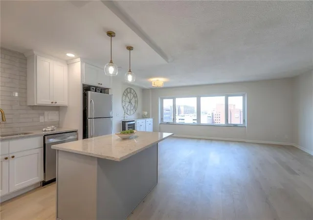 4545-wornall-rd-1009-kansas-city-mo-64111/hzid_bcf831e6