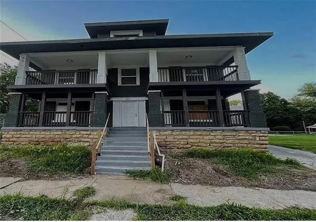 2210-e-34th-street-kansas-city-mo-64109/hzid_06175810