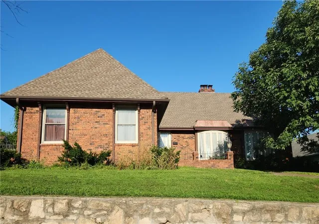 809-n-spring-st-independence-mo-64050/hzid_986272d5