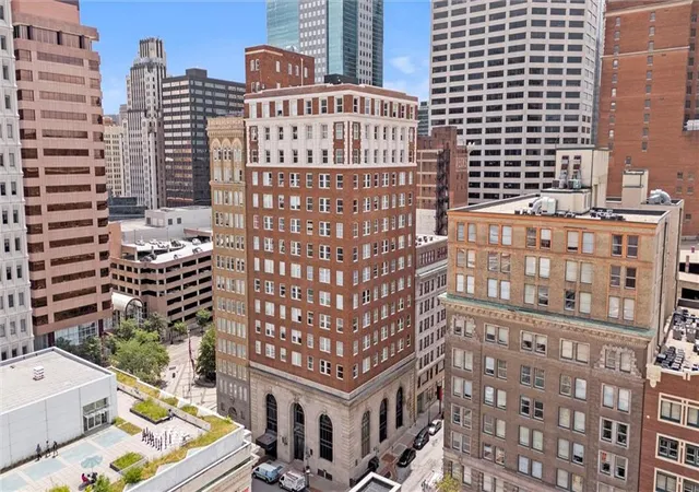 21-w-10th-st-5c-kansas-city-mo-64105/hzid_adf6197f