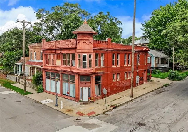 1421-penn-st-saint-joseph-mo-64503/hzid_13257c45