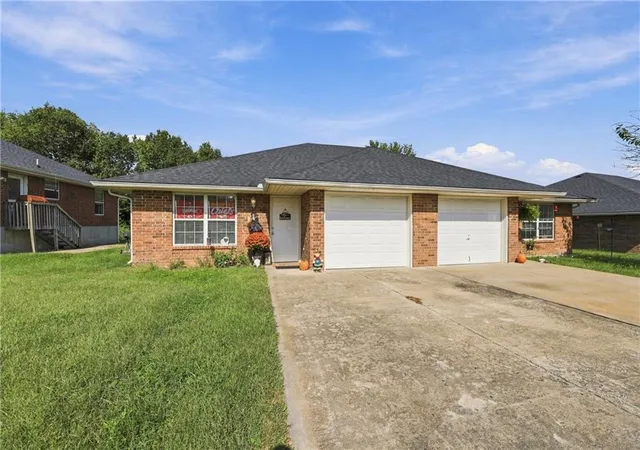 204-nw-206-woodbury-dr-grain-valley-mo-64029/hzid_41459d0e