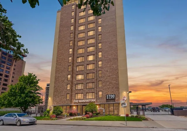 700-e-8th-st-5k-kansas-city-mo-64106/hzid_554e25db