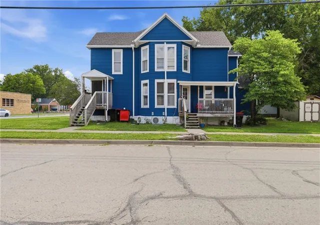 200-e-gay-st-warrensburg-mo-64093/hzid_d48865a1