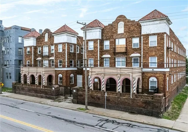 115-119-w-39th-street-kansas-city-mo-64111/hzid_29b36893