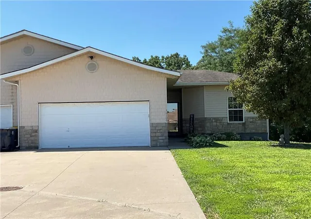 16109-e-50th-terrace-kansas-city-mo-64136/hzid_5504487c