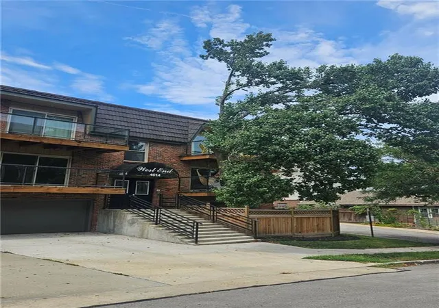 4614-holly-st-3-kansas-city-mo-64112/hzid_a8ba5fda