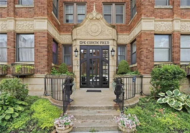 807-w-48th-street-602-kansas-city-mo-64112/hzid_7af836bf
