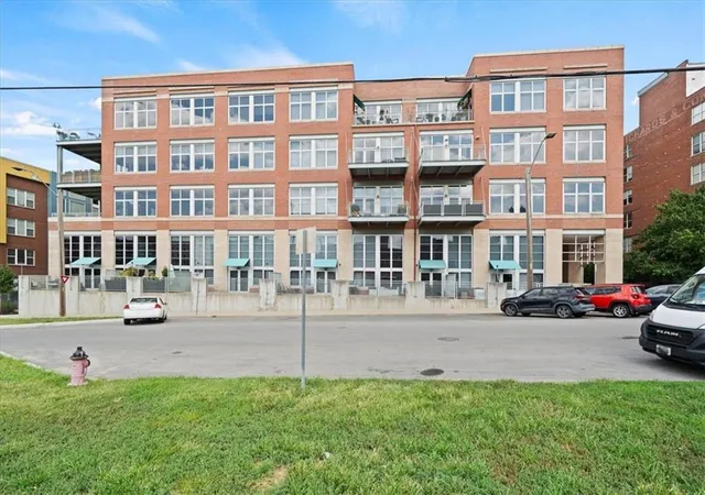 210-w-5th-street-101-kansas-city-mo-64105/hzid_614716fd