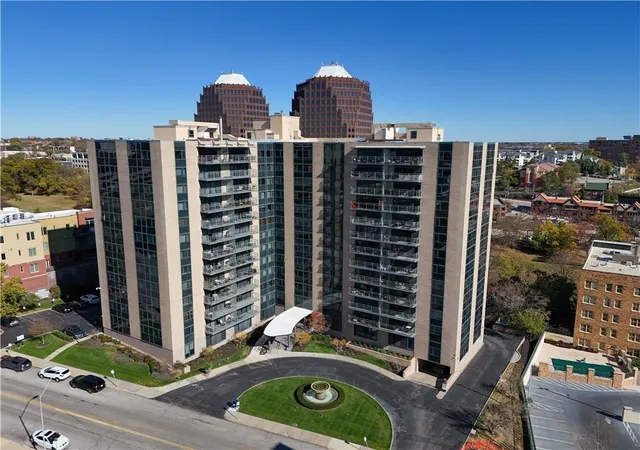 4545-wornall-rd-310-kansas-city-mo-64111/hzid_5d278cdb