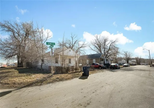 1047-n-agnes-ave-kansas-city-mo-64120/hzid_98aa4286