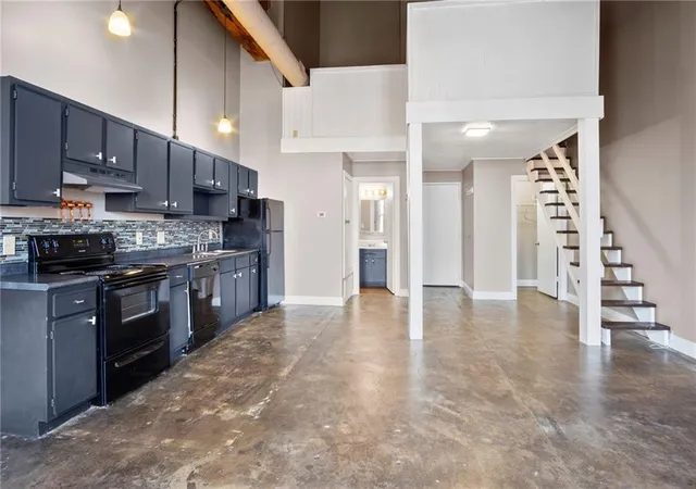 113-w-5th-street-303-kansas-city-mo-64105/hzid_d20c982d