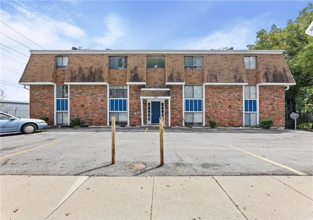 1507-high-grv-rd-grandview-mo-64030/hzid_d669e36b