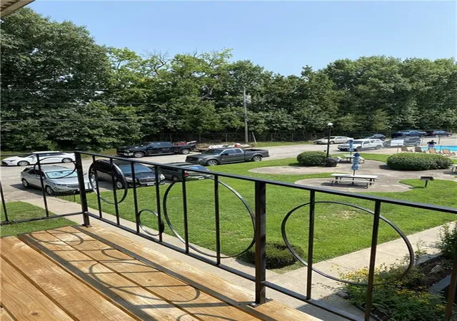 2811-pembroke-ln-c-25-st-joseph-mo-64506/hzid_97a92a93