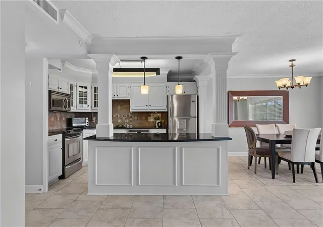 4545-wornall-rd-206-kansas-city-mo-64111/hzid_9cea72f1