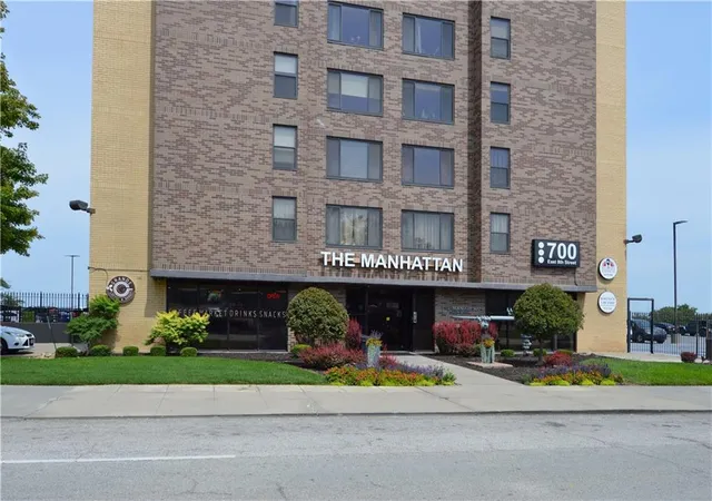 700-e-8th-street-9l-kansas-city-mo-64106/hzid_6eaece3d